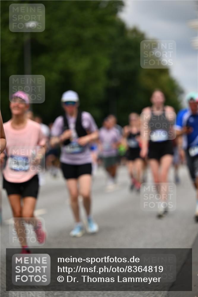 29.06.2025 - hella hamburg halbmarathon Dr. Thomas Lammeyer http://msf.ph/oto/8364819 29.06.2025 10:41:39 Kennedybrücke 56, 1022, 1118, 1276, 1337, 1339, 1799, 1819, 2016, 2031, 2104, 2199, 2272, 2480, 3230, 3873, 4347, 4442, 4618, 4733, 4762, 5146, 5224, 5640, 5940, 6243, 6584, 6821, 7085, 7124, 7544, 8499, 8758, 8843, 9054, 9055, 9288, 10024, 10112, 10159, 10476, 10762, 10798, 10919, 10931 meine-sportfotos.de