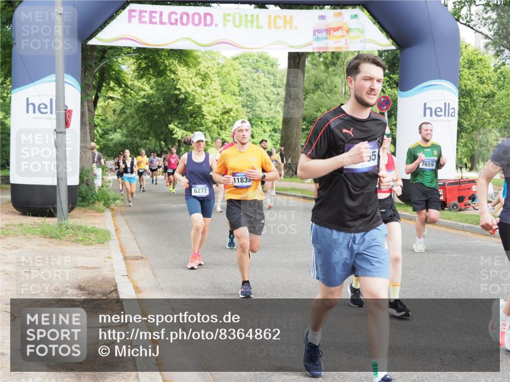 29.06.2025 - hella hamburg halbmarathon MichiJ http://msf.ph/oto/8364862 29.06.2025 10:43:40 Zwischen KM18-KM19 1130, 1485, 6272, 6399, 7659, 8669, 8825, 11832, 12014, 12196, 12585, 13465, 14139, 15090, 15125, 15431, 15712, 17268, 17665 meine-sportfotos.de