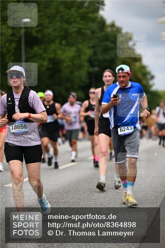 29.06.2025 - hella hamburg halbmarathon Dr. Thomas Lammeyer http://msf.ph/oto/8364898 29.06.2025 10:41:41 Kennedybrücke 1022, 1118, 1276, 1337, 1339, 1799, 1819, 2016, 2031, 2104, 2199, 2272, 2480, 3230, 3873, 4347, 4442, 4618, 4733, 4762, 5146, 5224, 5640, 5940, 6243, 6584, 6821, 7085, 7124, 7544, 8499, 8758, 8843, 8985, 9054, 9055, 9288, 10024, 10159, 10476, 10762, 10798, 10836, 10919, 10931 meine-sportfotos.de