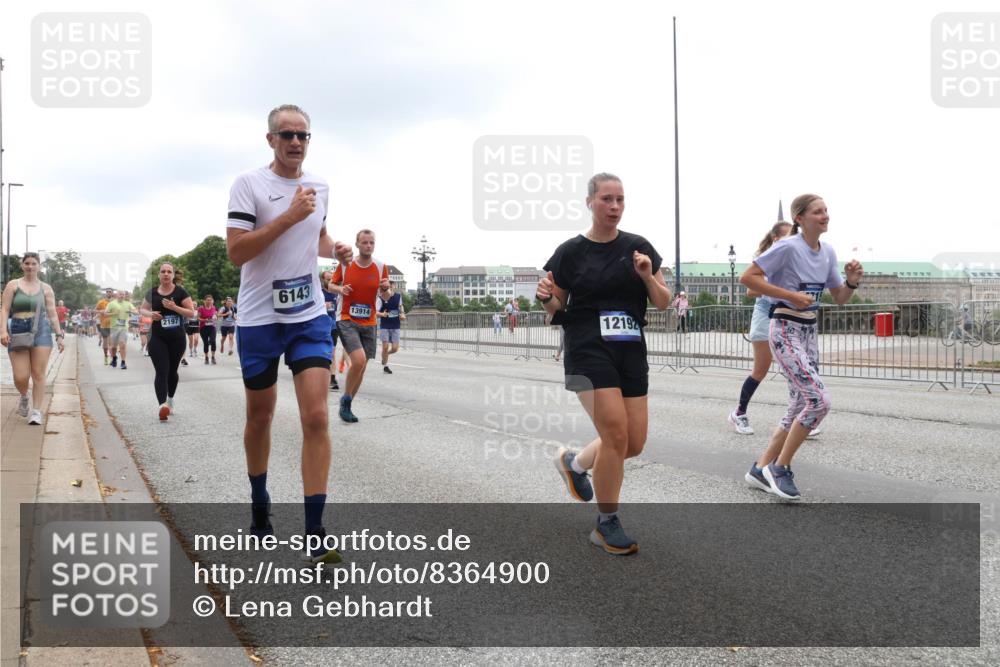 29.06.2025 - hella hamburg halbmarathon Lena Gebhardt http://msf.ph/oto/8364900 29.06.2025 10:48:33 Lombardsbrücke 2197, 6143, 13914, 12192, 1142, 1157, 1167, 1174, 1175, 1584, 1645, 2037, 2195, 2418, 2437, 2438, 2475, 2627, 2650, 2716, 2756, 2909, 2958, 3224, 3320, 3504, 3661, 3679, 3933, 4327, 4588, 5010, 5585, 5781, 5952, 6143, 7203, 7393, 7394, 7532, 7947, 7948, 8461, 8521, 8719, 8760, 8948, 9552, 9775, 9787, 9921, 10059, 10145, 10204, 10366, 10524, 10654, 10656, 11364, 11365, 11742, 11781, 13814, 13845, 15715, 16498, 16499, 16701 meine-sportfotos.de