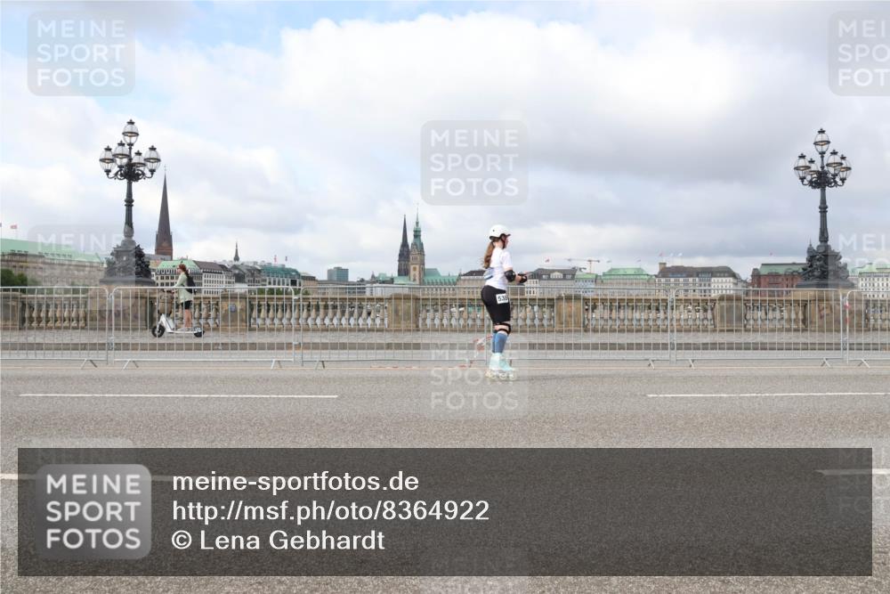 29.06.2025 - hella hamburg halbmarathon Lena Gebhardt http://msf.ph/oto/8364922 29.06.2025 09:10:51 Lombardsbrücke  meine-sportfotos.de