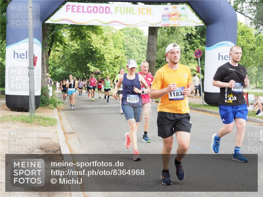 29.06.2025 - hella hamburg halbmarathon MichiJ http://msf.ph/oto/8364968 29.06.2025 10:43:41 Zwischen KM18-KM19 1583, 6272, 6399, 7659, 8669, 8825, 11832, 12014, 12196, 12585, 13465, 14139, 15090, 15097, 15125, 15712, 17268, 17665 meine-sportfotos.de