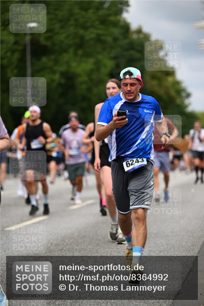 29.06.2025 - hella hamburg halbmarathon Dr. Thomas Lammeyer http://msf.ph/oto/8364992 29.06.2025 10:41:41 Kennedybrücke 1022, 1118, 1276, 1337, 1339, 1799, 1819, 2016, 2031, 2104, 2199, 2272, 2480, 3230, 3873, 4347, 4442, 4618, 4733, 4762, 5146, 5224, 5640, 5940, 6243, 6584, 6821, 7085, 7124, 7544, 8499, 8758, 8843, 8985, 9054, 9055, 9288, 10024, 10159, 10476, 10762, 10798, 10836, 10919, 10931 meine-sportfotos.de