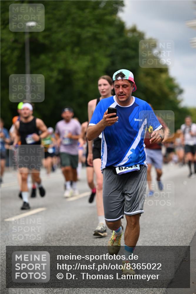 29.06.2025 - hella hamburg halbmarathon Dr. Thomas Lammeyer http://msf.ph/oto/8365022 29.06.2025 10:41:42 Kennedybrücke 1022, 1276, 1337, 1339, 1799, 1819, 2016, 2031, 2104, 2199, 2272, 2480, 3230, 4347, 4442, 4618, 4733, 4762, 5146, 5224, 5522, 5523, 5640, 5940, 6243, 6584, 6821, 7085, 7124, 7544, 8499, 8758, 8843, 8985, 9054, 9055, 9288, 10159, 10476, 10762, 10798, 10836, 10919, 10931 meine-sportfotos.de