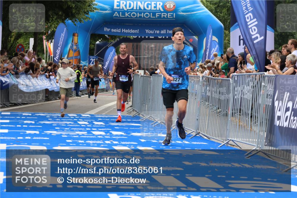 29.06.2025 - hella hamburg halbmarathon Strokosch-Dieckow http://msf.ph/oto/8365061 29.06.2025 10:28:54 Ziel 1827, 10486, 18763, 18874, 19142 meine-sportfotos.de