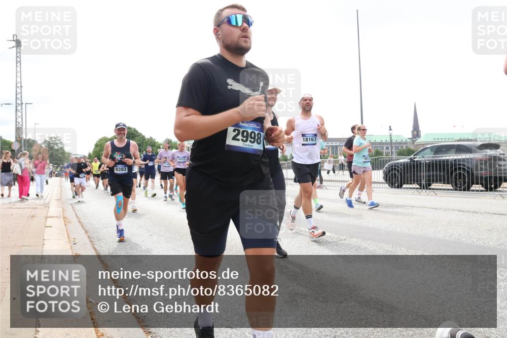 29.06.2025 - hella hamburg halbmarathon Lena Gebhardt http://msf.ph/oto/8365082 29.06.2025 10:39:25 Lombardsbrücke 9393, 4523, 2998, 18167, 1760, 1856, 1883, 2092, 2524, 2534, 2571, 2574, 2578, 2843, 2893, 2976, 2998, 3275, 3353, 3727, 3745, 4410, 4523, 4603, 4609, 4659, 4855, 4882, 5045, 5701, 6062, 6112, 6321, 6342, 6343, 6427, 6428, 6611, 6719, 6726, 6748, 7053, 7125, 7199, 7341, 7501, 7506, 7524, 7589, 7684, 7815, 8203, 8243, 8457, 8783, 8995, 9393, 9420, 9446, 9569, 9698, 9747, 9777, 9974, 9977, 10001, 10072, 10315, 10512, 10516, 13060 meine-sportfotos.de