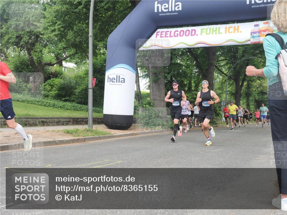 29.06.2025 - hella hamburg halbmarathon KatJ http://msf.ph/oto/8365155 29.06.2025 10:22:57 Zwischen KM18-KM19 1053, 2243, 4246, 5193 meine-sportfotos.de