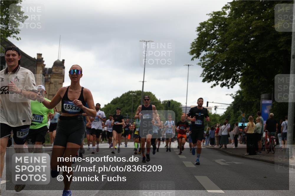 29.06.2025 - hella hamburg halbmarathon Yannick Fuchs http://msf.ph/oto/8365209 29.06.2025 10:53:21 20KM 2006, 2348, 2584, 2677, 2957, 2978, 3114, 3181, 3279, 3425, 3983, 4088, 4592, 4796, 5885, 6087, 6202, 6220, 6438, 7031, 7223, 7287, 8290, 10036, 10587, 10759, 10896, 10943, 11018, 11935, 11938, 12206, 12261, 12564, 12633, 12736, 12862, 13583, 13761, 14567, 14732, 14902, 14928, 14965, 15232, 15240, 15284, 16227, 16341, 16910, 16980, 17017, 17176, 17304, 17503, 17630, 18153, 18327, 18467, 18485, 18716, 18855, 19015, 19160 meine-sportfotos.de