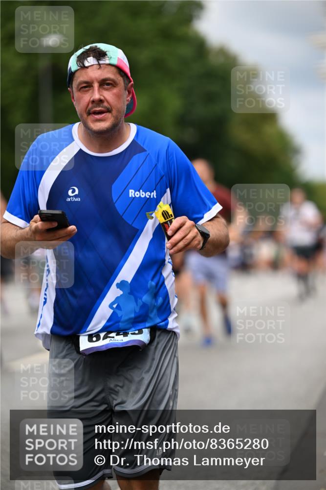 29.06.2025 - hella hamburg halbmarathon Dr. Thomas Lammeyer http://msf.ph/oto/8365280 29.06.2025 10:41:43 Kennedybrücke 1276, 1337, 1339, 1799, 1819, 2016, 2031, 2104, 2199, 2272, 2480, 2853, 4347, 4442, 4618, 4733, 4762, 5146, 5224, 5522, 5523, 5640, 5940, 6243, 6584, 6821, 7085, 7124, 7544, 8499, 8758, 8843, 8985, 9054, 9055, 9288, 10159, 10476, 10762, 10798, 10836, 10919 meine-sportfotos.de