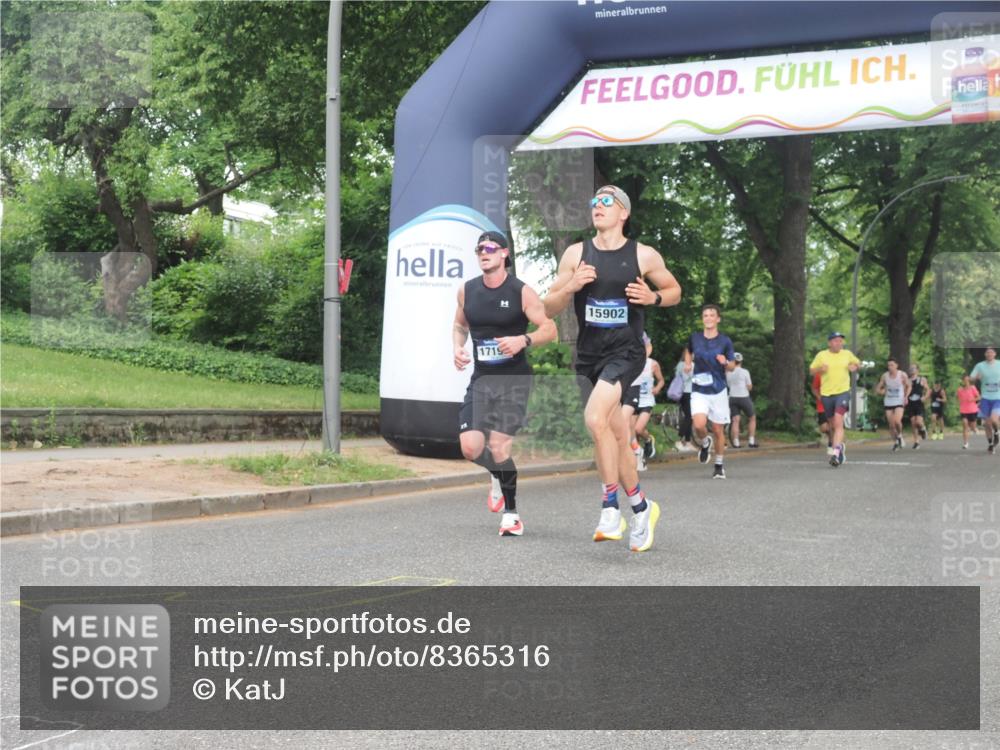 29.06.2025 - hella hamburg halbmarathon KatJ http://msf.ph/oto/8365316 29.06.2025 10:22:58 Zwischen KM18-KM19 1053, 2243, 5193, 6305 meine-sportfotos.de