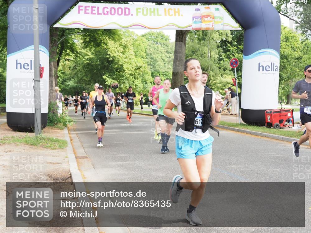 29.06.2025 - hella hamburg halbmarathon MichiJ http://msf.ph/oto/8365435 29.06.2025 10:43:45 Zwischen KM18-KM19 1583, 4167, 6272, 7659, 7716, 8652, 8669, 11212, 11612, 11832, 12585, 13465, 15097, 15527, 15712, 17268, 18501 meine-sportfotos.de
