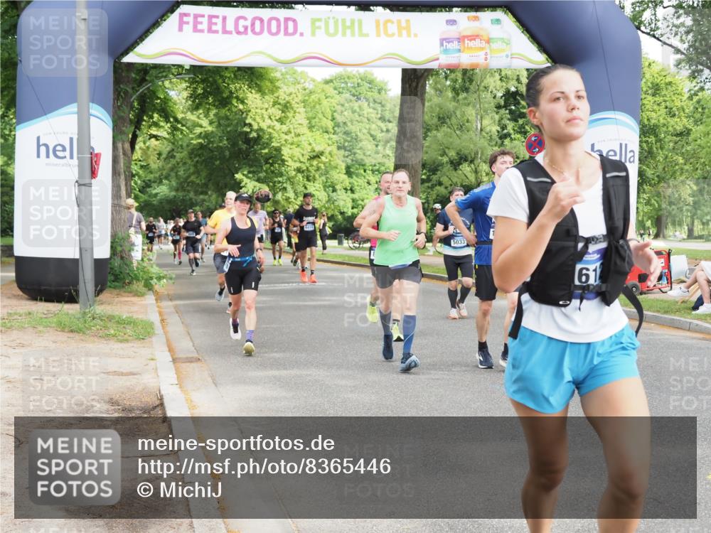 29.06.2025 - hella hamburg halbmarathon MichiJ http://msf.ph/oto/8365446 29.06.2025 10:43:46 Zwischen KM18-KM19 1583, 4167, 5033, 7659, 7716, 8652, 11212, 11612, 11832, 13465, 15097, 15527, 15712, 18501 meine-sportfotos.de