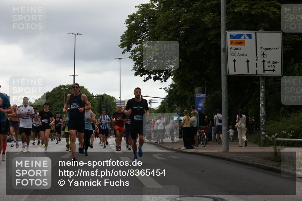 29.06.2025 - hella hamburg halbmarathon Yannick Fuchs http://msf.ph/oto/8365454 29.06.2025 10:53:22 20KM 2006, 2348, 2584, 2957, 2978, 3114, 3181, 3279, 3425, 3983, 4088, 4592, 4796, 5885, 6087, 6202, 6220, 6438, 7031, 7223, 7287, 8290, 10036, 10488, 10587, 10759, 10896, 10943, 11018, 11935, 11938, 12206, 12261, 12564, 12633, 12736, 12779, 12862, 13583, 13761, 14567, 14732, 14902, 14928, 14965, 15232, 15240, 15284, 15785, 16227, 16341, 16754, 16910, 16915, 16980, 17176, 17304, 17503, 17630, 18153, 18327, 18467, 18485, 18716, 18855, 19015, 19160 meine-sportfotos.de
