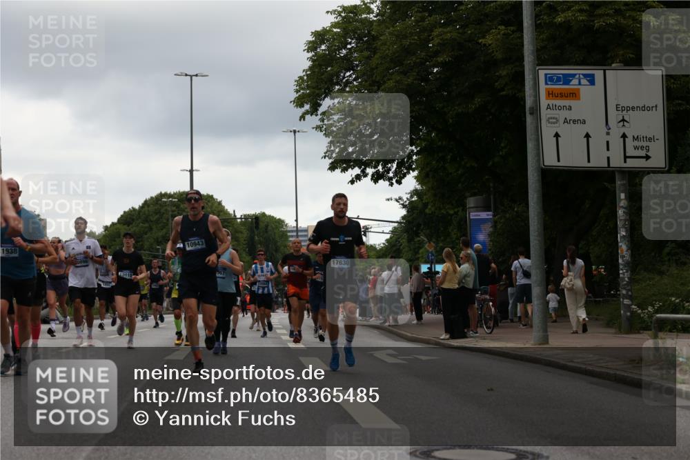 29.06.2025 - hella hamburg halbmarathon Yannick Fuchs http://msf.ph/oto/8365485 29.06.2025 10:53:22 20KM 2006, 2348, 2584, 2957, 2978, 3114, 3181, 3279, 3425, 3983, 4088, 4592, 4796, 5885, 6087, 6202, 6220, 6438, 7031, 7223, 7287, 8290, 10036, 10488, 10587, 10759, 10896, 10943, 11018, 11935, 11938, 12206, 12261, 12564, 12633, 12736, 12779, 12862, 13583, 13761, 14567, 14732, 14902, 14928, 14965, 15232, 15240, 15284, 15785, 16227, 16341, 16754, 16910, 16915, 16980, 17176, 17304, 17503, 17630, 18153, 18327, 18467, 18485, 18716, 18855, 19015, 19160 meine-sportfotos.de