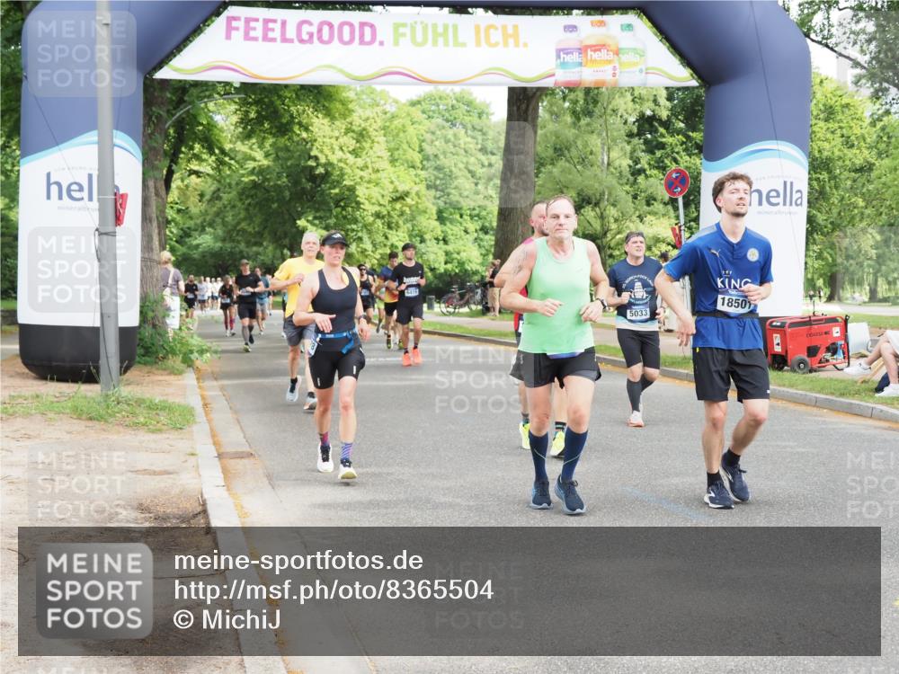29.06.2025 - hella hamburg halbmarathon MichiJ http://msf.ph/oto/8365504 29.06.2025 10:43:46 Zwischen KM18-KM19 1583, 4167, 5033, 7659, 7716, 8652, 11212, 11612, 11832, 13465, 15097, 15527, 15712, 18501 meine-sportfotos.de