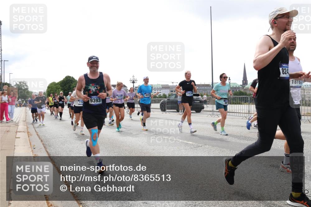 29.06.2025 - hella hamburg halbmarathon Lena Gebhardt http://msf.ph/oto/8365513 29.06.2025 10:39:26 Lombardsbrücke 1760, 9393, 4523, 17536, 824, 18167, 1760, 1856, 1883, 2092, 2534, 2571, 2574, 2578, 2843, 2893, 2976, 2998, 3275, 3353, 3727, 3745, 4298, 4410, 4523, 4603, 4609, 4659, 4855, 4882, 5045, 5701, 6062, 6112, 6321, 6342, 6343, 6427, 6428, 6611, 6719, 6726, 6748, 7053, 7125, 7199, 7341, 7501, 7506, 7524, 7589, 7684, 7815, 8203, 8243, 8457, 8995, 9393, 9420, 9446, 9569, 9698, 9747, 9777, 9974, 9977, 10001, 10072, 10315, 10512, 10516, 13060 meine-sportfotos.de