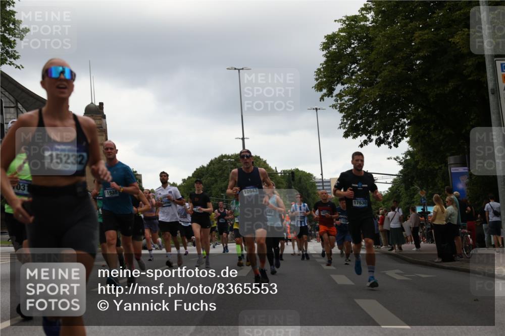 29.06.2025 - hella hamburg halbmarathon Yannick Fuchs http://msf.ph/oto/8365553 29.06.2025 10:53:22 20KM 2006, 2348, 2584, 2957, 2978, 3114, 3181, 3279, 3425, 3983, 4088, 4592, 4796, 5885, 6087, 6202, 6220, 6438, 7031, 7223, 7287, 8290, 10036, 10488, 10587, 10759, 10896, 10943, 11018, 11935, 11938, 12206, 12261, 12564, 12633, 12736, 12779, 12862, 13583, 13761, 14567, 14732, 14902, 14928, 14965, 15232, 15240, 15284, 15785, 16227, 16341, 16754, 16910, 16915, 16980, 17176, 17304, 17503, 17630, 18153, 18327, 18467, 18485, 18716, 18855, 19015, 19160 meine-sportfotos.de