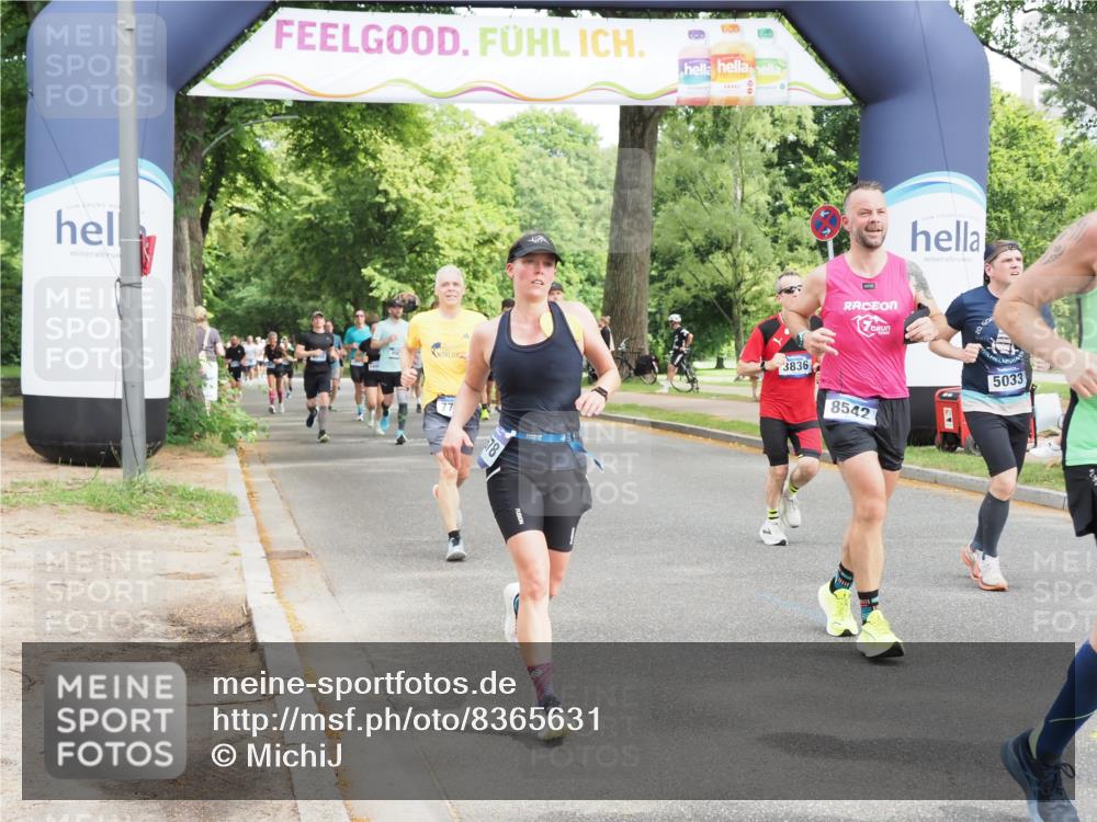 29.06.2025 - hella hamburg halbmarathon MichiJ http://msf.ph/oto/8365631 29.06.2025 10:43:47 Zwischen KM18-KM19 1583, 3836, 4167, 5033, 7659, 7716, 8542, 8652, 11212, 11612, 11832, 14678, 15097, 15527, 18501 meine-sportfotos.de