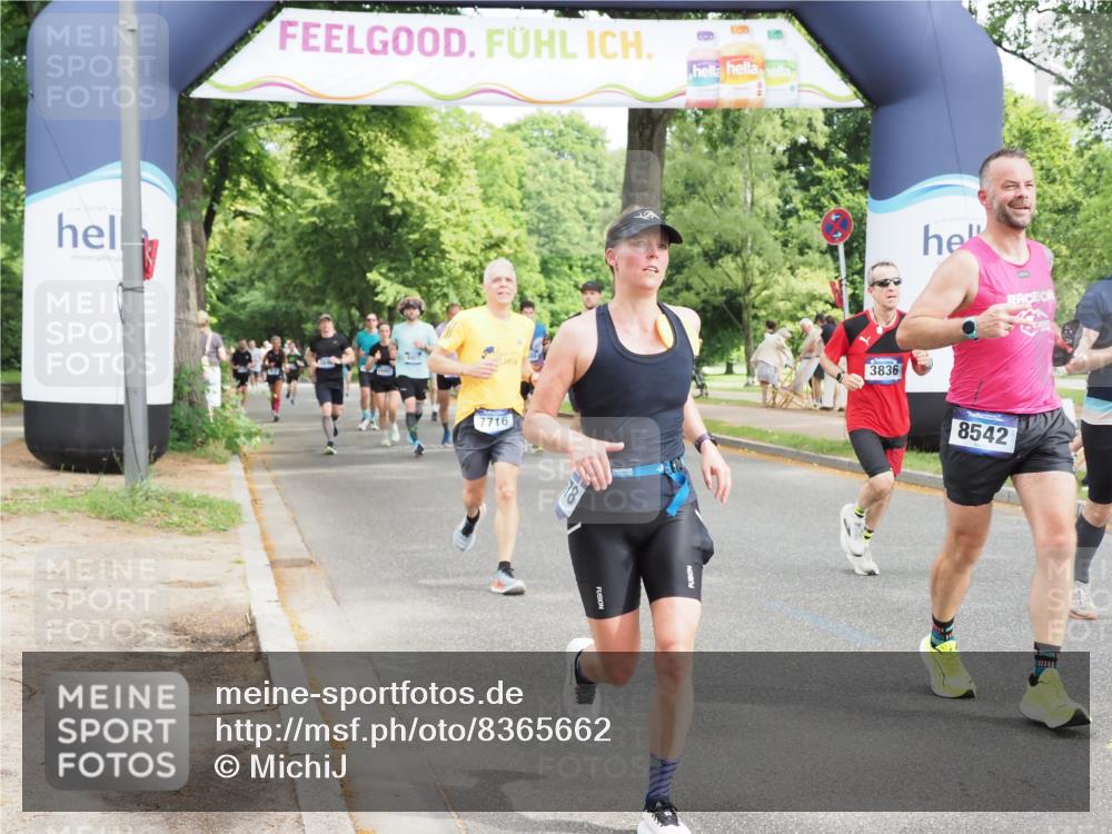 29.06.2025 - hella hamburg halbmarathon MichiJ http://msf.ph/oto/8365662 29.06.2025 10:43:48 Zwischen KM18-KM19 1583, 3836, 4167, 5033, 6416, 7716, 8542, 8652, 11212, 11612, 14678, 15097, 15527, 18501 meine-sportfotos.de