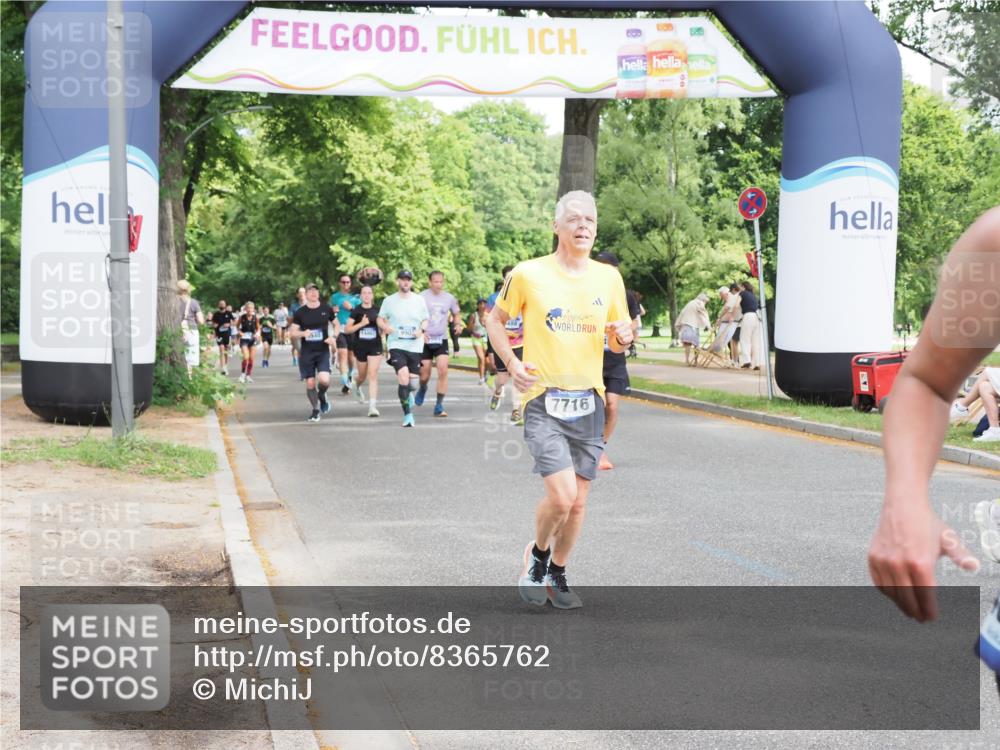 29.06.2025 - hella hamburg halbmarathon MichiJ http://msf.ph/oto/8365762 29.06.2025 10:43:49 Zwischen KM18-KM19 1563, 1583, 3836, 4167, 5033, 6416, 7716, 8542, 8652, 9488, 9907, 11212, 11612, 14678, 15097, 15527, 18501 meine-sportfotos.de