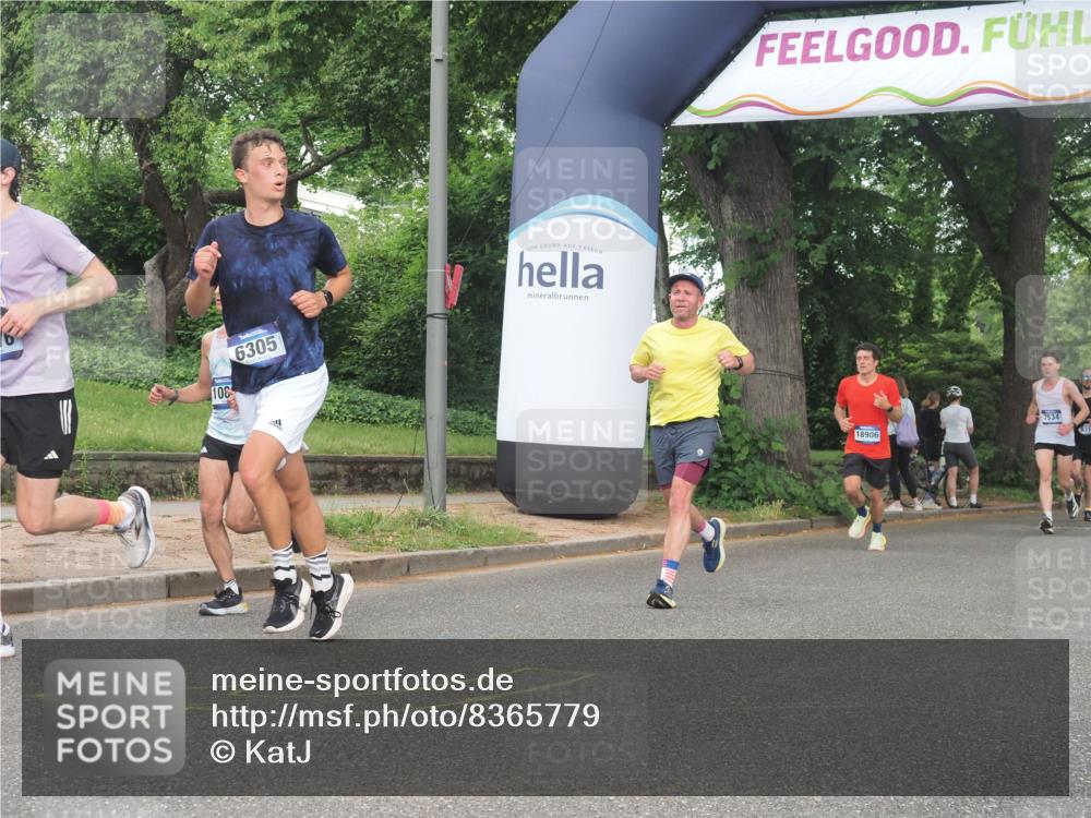 29.06.2025 - hella hamburg halbmarathon KatJ http://msf.ph/oto/8365779 29.06.2025 10:23:01 Zwischen KM18-KM19 1053, 1080, 2243, 5193, 6305 meine-sportfotos.de