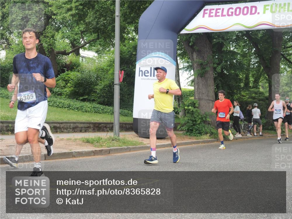 29.06.2025 - hella hamburg halbmarathon KatJ http://msf.ph/oto/8365828 29.06.2025 10:23:01 Zwischen KM18-KM19 1053, 1080, 2243, 5193, 6305 meine-sportfotos.de