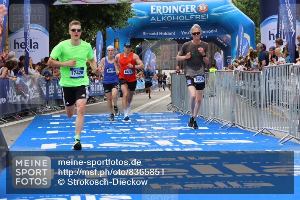 29.06.2025 - hella hamburg halbmarathon Strokosch-Dieckow http://msf.ph/oto/8365851 29.06.2025 10:28:45 Ziel 1953, 2604, 3968, 6090, 10486, 15655, 17428, 18763 meine-sportfotos.de
