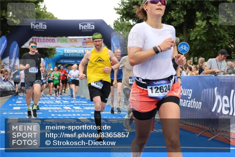 29.06.2025 - hella hamburg halbmarathon Strokosch-Dieckow http://msf.ph/oto/8365857 29.06.2025 10:50:26 Ziel 3414, 4127, 4247, 5447, 6282, 6795, 7397, 8153, 8576, 8899, 11214, 11455, 12035, 12624, 13812, 14034, 14626, 15803, 16806, 17179, 17247, 17319, 18394 meine-sportfotos.de