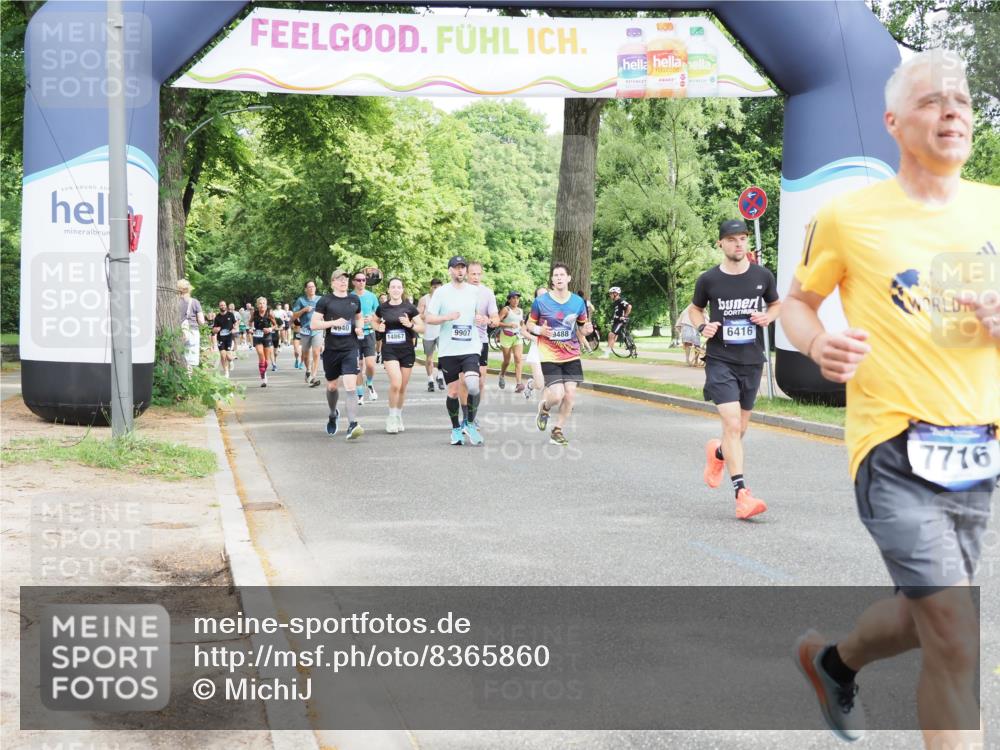 29.06.2025 - hella hamburg halbmarathon MichiJ http://msf.ph/oto/8365860 29.06.2025 10:43:50 Zwischen KM18-KM19 1563, 2417, 3836, 4167, 5033, 6416, 7716, 8542, 8652, 9488, 9907, 11212, 11612, 14678, 15527, 18501 meine-sportfotos.de