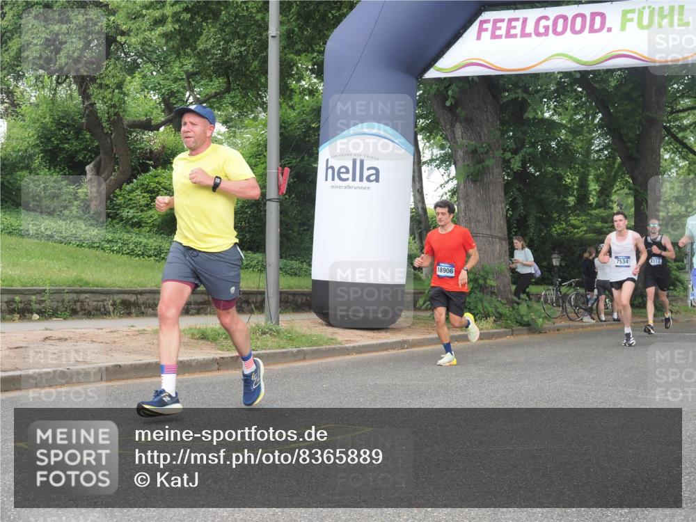 29.06.2025 - hella hamburg halbmarathon KatJ http://msf.ph/oto/8365889 29.06.2025 10:23:02 Zwischen KM18-KM19 1053, 1080, 5193, 6305 meine-sportfotos.de