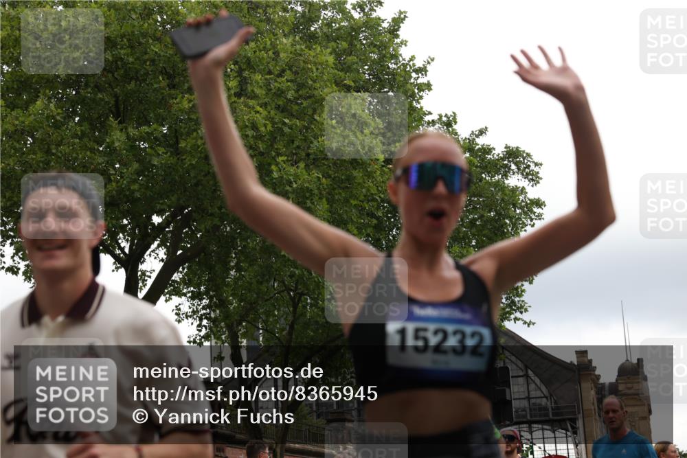29.06.2025 - hella hamburg halbmarathon Yannick Fuchs http://msf.ph/oto/8365945 29.06.2025 10:53:22 20KM 2006, 2348, 2584, 2957, 2978, 3114, 3181, 3279, 3425, 3983, 4088, 4592, 4796, 5885, 6087, 6202, 6220, 6438, 7031, 7223, 7287, 8290, 10036, 10488, 10587, 10759, 10896, 10943, 11018, 11935, 11938, 12206, 12261, 12564, 12633, 12736, 12779, 12862, 13583, 13761, 14567, 14732, 14902, 14928, 14965, 15232, 15240, 15284, 15785, 16227, 16341, 16754, 16910, 16915, 16980, 17176, 17304, 17503, 17630, 18153, 18327, 18467, 18485, 18716, 18855, 19015, 19160 meine-sportfotos.de