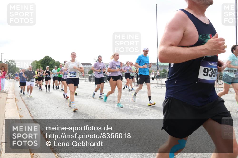 29.06.2025 - hella hamburg halbmarathon Lena Gebhardt http://msf.ph/oto/8366018 29.06.2025 10:39:27 Lombardsbrücke 1138, 1760, 382, 4523, 939, 99, 1760, 1856, 1883, 2092, 2571, 2574, 2578, 2843, 2893, 2976, 2998, 3275, 3353, 3727, 3745, 4298, 4410, 4523, 4603, 4609, 4659, 4855, 4882, 5045, 5701, 6062, 6112, 6321, 6342, 6343, 6427, 6428, 6611, 6719, 6726, 6748, 7053, 7125, 7199, 7341, 7429, 7501, 7506, 7524, 7589, 7684, 7815, 8203, 8243, 8457, 8995, 9393, 9420, 9446, 9569, 9698, 9747, 9777, 9974, 9977, 10001, 10072, 10315, 10512, 10516, 13060 meine-sportfotos.de