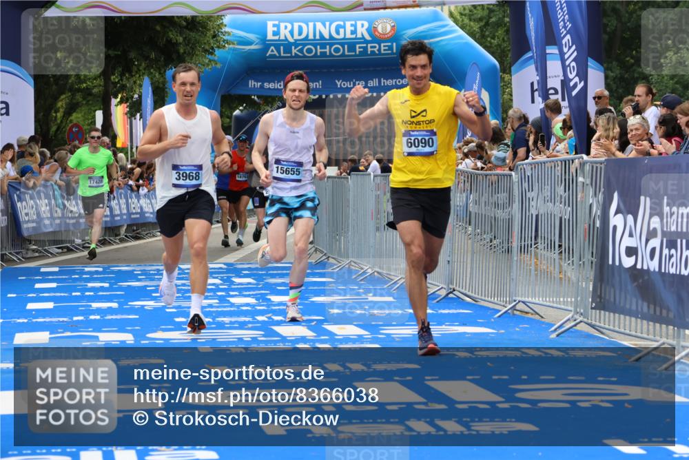 29.06.2025 - hella hamburg halbmarathon Strokosch-Dieckow http://msf.ph/oto/8366038 29.06.2025 10:28:41 Ziel 1953, 2604, 3968, 6090, 10222, 10486, 15655, 17213, 17428, 18763 meine-sportfotos.de