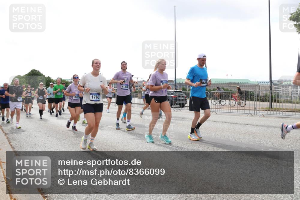 29.06.2025 - hella hamburg halbmarathon Lena Gebhardt http://msf.ph/oto/8366099 29.06.2025 10:39:28 Lombardsbrücke 372, 3461, 13461, 13519, 11381, 1760, 11382, 4659, 1760, 1856, 1883, 2092, 2571, 2574, 2578, 2843, 2893, 2976, 2998, 3275, 3353, 3727, 3745, 4298, 4410, 4523, 4603, 4609, 4659, 4855, 4882, 5045, 5701, 6062, 6112, 6321, 6342, 6343, 6427, 6428, 6611, 6719, 6726, 6739, 6748, 7053, 7125, 7199, 7341, 7429, 7501, 7506, 7524, 7589, 7684, 7815, 8203, 8243, 8457, 8995, 9393, 9420, 9446, 9569, 9698, 9747, 9777, 9974, 9977, 10001, 10072, 10315, 10512, 10516, 13060 meine-sportfotos.de