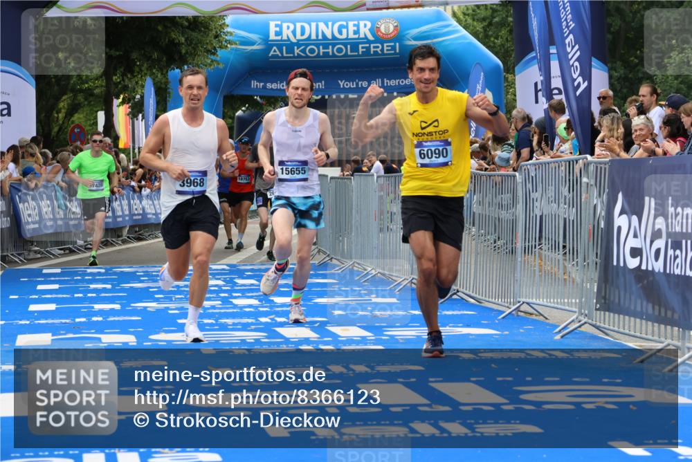 29.06.2025 - hella hamburg halbmarathon Strokosch-Dieckow http://msf.ph/oto/8366123 29.06.2025 10:28:41 Ziel 1953, 2604, 3968, 6090, 10222, 10486, 15655, 17213, 17428, 18763 meine-sportfotos.de