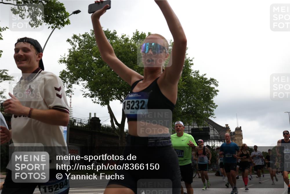 29.06.2025 - hella hamburg halbmarathon Yannick Fuchs http://msf.ph/oto/8366150 29.06.2025 10:53:23 20KM 2006, 2348, 2584, 2957, 2978, 3114, 3181, 3279, 3425, 3983, 4088, 4592, 4796, 5885, 6087, 6202, 6220, 6438, 7031, 7223, 7287, 10488, 10587, 10759, 10896, 10943, 11018, 11935, 11938, 12206, 12261, 12564, 12633, 12736, 12779, 12862, 13583, 13761, 14567, 14732, 14902, 14928, 14965, 15232, 15240, 15284, 15785, 16227, 16341, 16754, 16910, 16915, 16980, 17176, 17304, 17503, 17630, 18153, 18327, 18467, 18485, 18716, 18855, 19015, 19160 meine-sportfotos.de