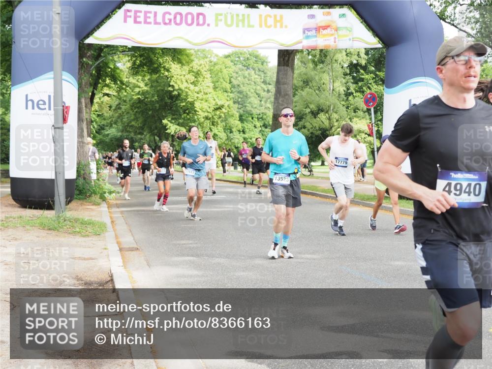 29.06.2025 - hella hamburg halbmarathon MichiJ http://msf.ph/oto/8366163 29.06.2025 10:43:53 Zwischen KM18-KM19 1563, 2417, 2676, 3836, 4940, 5033, 6416, 8542, 9361, 9488, 9907, 13523, 14678, 14867, 17779 meine-sportfotos.de