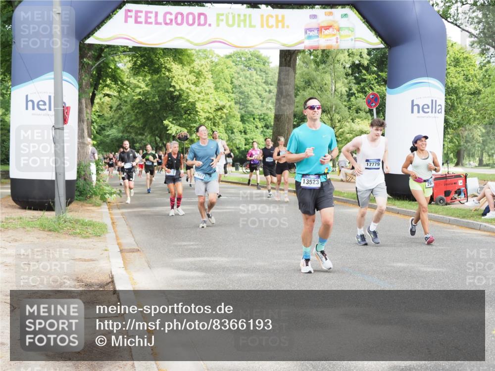 29.06.2025 - hella hamburg halbmarathon MichiJ http://msf.ph/oto/8366193 29.06.2025 10:43:54 Zwischen KM18-KM19 1563, 2417, 2676, 3836, 4940, 5033, 6416, 8542, 9361, 9488, 9907, 13523, 14678, 14867, 17779 meine-sportfotos.de
