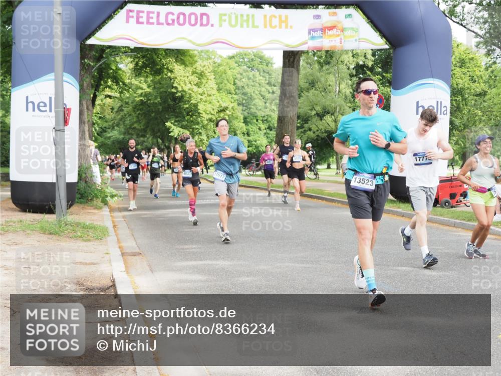29.06.2025 - hella hamburg halbmarathon MichiJ http://msf.ph/oto/8366234 29.06.2025 10:43:54 Zwischen KM18-KM19 1563, 2417, 2676, 3836, 4940, 5033, 6416, 8542, 9361, 9488, 9907, 13523, 14678, 14867, 17779 meine-sportfotos.de