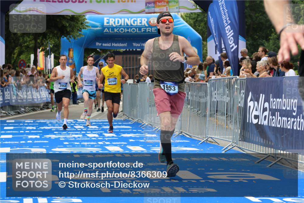 29.06.2025 - hella hamburg halbmarathon Strokosch-Dieckow http://msf.ph/oto/8366309 29.06.2025 10:28:40 Ziel 1953, 2604, 3968, 6090, 10222, 10486, 15655, 17213, 17428, 18763 meine-sportfotos.de