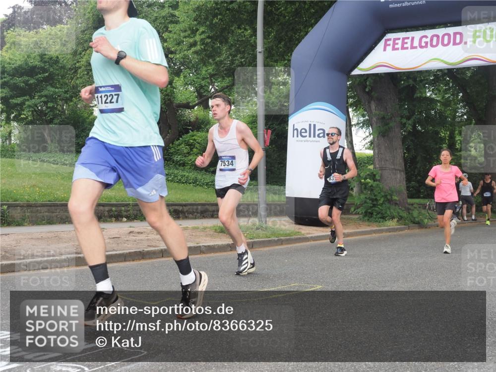 29.06.2025 - hella hamburg halbmarathon KatJ http://msf.ph/oto/8366325 29.06.2025 10:23:04 Zwischen KM18-KM19 1080, 5193, 6305, 7534, 8312 meine-sportfotos.de