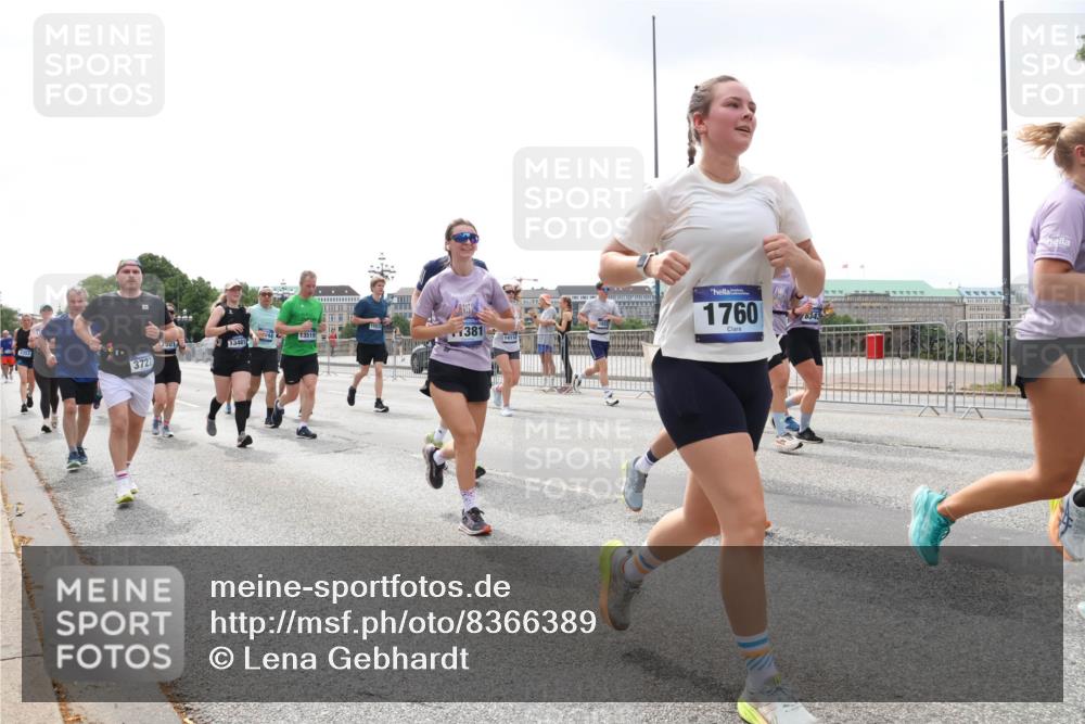 29.06.2025 - hella hamburg halbmarathon Lena Gebhardt http://msf.ph/oto/8366389 29.06.2025 10:39:28 Lombardsbrücke 501, 3727, 13461, 13519, 381, 14114, 1760, 1760, 1856, 1883, 2092, 2571, 2574, 2578, 2843, 2893, 2976, 2998, 3275, 3353, 3727, 3745, 4298, 4410, 4523, 4603, 4609, 4659, 4855, 4882, 5045, 5701, 6062, 6112, 6321, 6342, 6343, 6427, 6428, 6611, 6719, 6726, 6739, 6748, 7053, 7125, 7199, 7341, 7429, 7501, 7506, 7524, 7589, 7684, 7815, 8203, 8243, 8457, 8995, 9393, 9420, 9446, 9569, 9698, 9747, 9777, 9974, 9977, 10001, 10072, 10315, 10512, 10516, 13060 meine-sportfotos.de