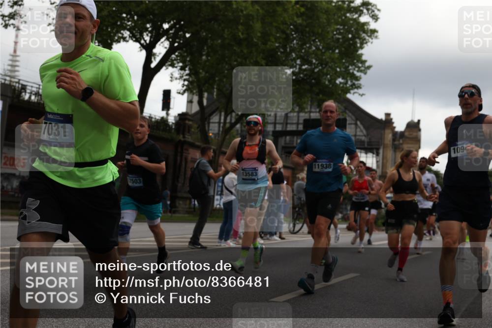 29.06.2025 - hella hamburg halbmarathon Yannick Fuchs http://msf.ph/oto/8366481 29.06.2025 10:53:23 20KM 2006, 2348, 2584, 2957, 2978, 3114, 3181, 3279, 3425, 3983, 4088, 4592, 4796, 5885, 6087, 6202, 6220, 6438, 7031, 7223, 7287, 10488, 10587, 10759, 10896, 10943, 11018, 11935, 11938, 12206, 12261, 12564, 12633, 12736, 12779, 12862, 13583, 13761, 14567, 14732, 14902, 14928, 14965, 15232, 15240, 15284, 15785, 16227, 16341, 16754, 16910, 16915, 16980, 17176, 17304, 17503, 17630, 18153, 18327, 18467, 18485, 18716, 18855, 19015, 19160 meine-sportfotos.de
