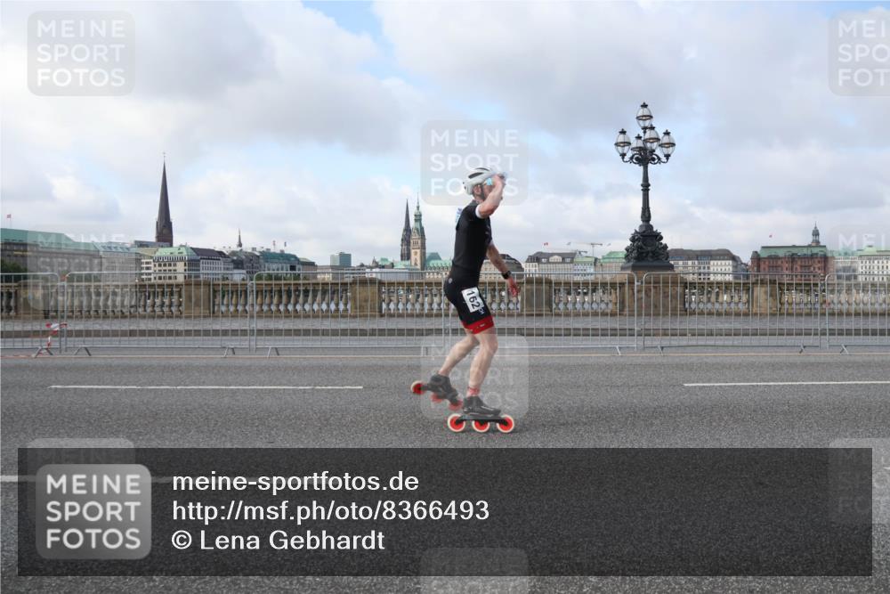 29.06.2025 - hella hamburg halbmarathon Lena Gebhardt http://msf.ph/oto/8366493 29.06.2025 08:49:07 Lombardsbrücke 162 meine-sportfotos.de