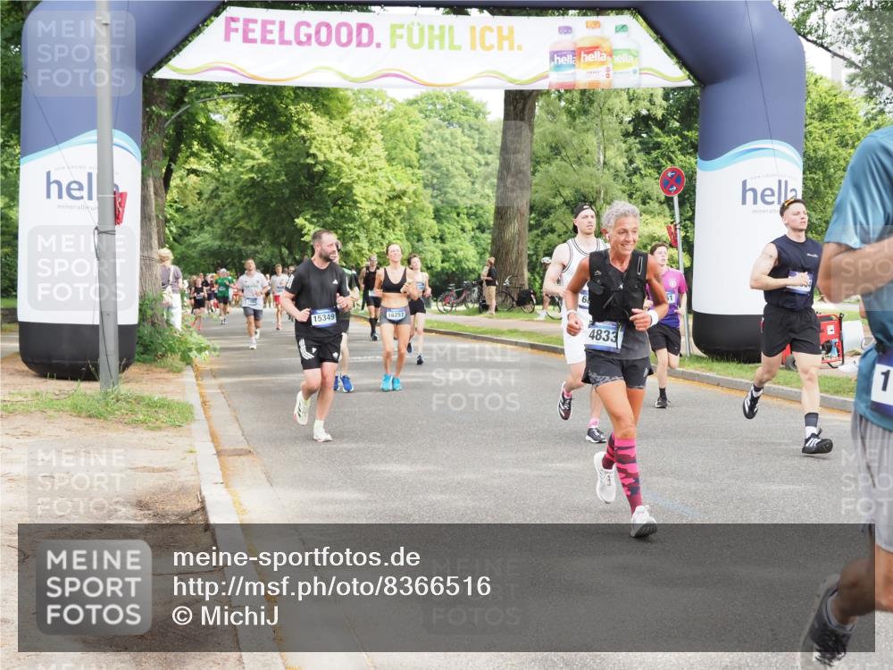 29.06.2025 - hella hamburg halbmarathon MichiJ http://msf.ph/oto/8366516 29.06.2025 10:43:57 Zwischen KM18-KM19 1563, 2417, 2676, 4833, 4940, 4951, 5570, 6835, 9361, 9488, 9907, 11554, 13523, 14867, 17617, 17779 meine-sportfotos.de