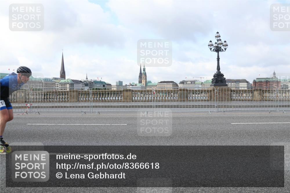 29.06.2025 - hella hamburg halbmarathon Lena Gebhardt http://msf.ph/oto/8366618 29.06.2025 08:49:27 Lombardsbrücke 57 meine-sportfotos.de