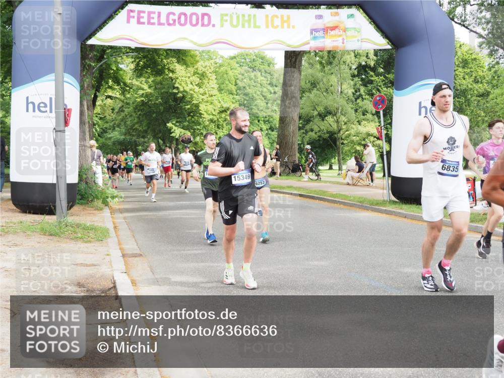 29.06.2025 - hella hamburg halbmarathon MichiJ http://msf.ph/oto/8366636 29.06.2025 10:43:58 Zwischen KM18-KM19 2417, 2676, 4833, 4940, 4951, 5570, 6835, 9361, 11554, 13523, 14867, 15349, 16257, 17617, 17779 meine-sportfotos.de