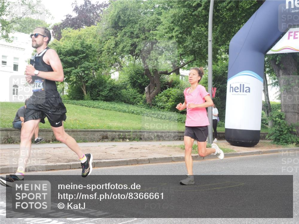 29.06.2025 - hella hamburg halbmarathon KatJ http://msf.ph/oto/8366661 29.06.2025 10:23:06 Zwischen KM18-KM19 1080, 6305, 7534, 8312 meine-sportfotos.de
