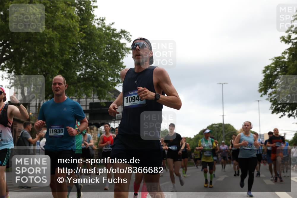 29.06.2025 - hella hamburg halbmarathon Yannick Fuchs http://msf.ph/oto/8366682 29.06.2025 10:53:24 20KM 2006, 2348, 2584, 2957, 2978, 3114, 3181, 3279, 3425, 3983, 4088, 4592, 4796, 5885, 6087, 6220, 6438, 7031, 7223, 7287, 10488, 10587, 10759, 10896, 10943, 11018, 11757, 11935, 11938, 12206, 12261, 12564, 12633, 12736, 12779, 12862, 13583, 13761, 14567, 14732, 14902, 14928, 14965, 15232, 15284, 15785, 16227, 16341, 16754, 16910, 16915, 16980, 17176, 17304, 17503, 17630, 18467, 18485, 18716, 18855, 19015, 19160 meine-sportfotos.de