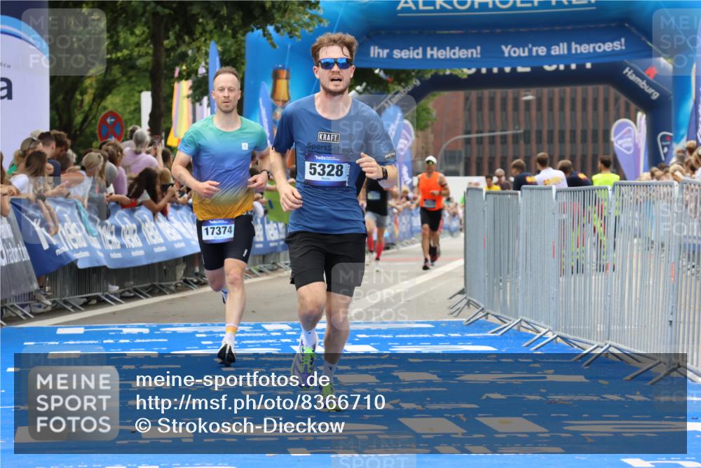 29.06.2025 - hella hamburg halbmarathon Strokosch-Dieckow http://msf.ph/oto/8366710 29.06.2025 10:28:26 Ziel 5328, 12529, 14140, 16711, 17374 meine-sportfotos.de